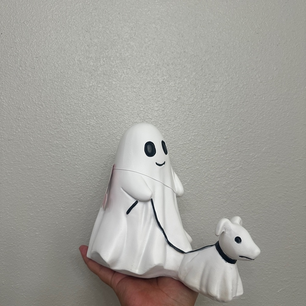 VIRAL!! Goblin and Ghoul Ghost Walking Dog Decor